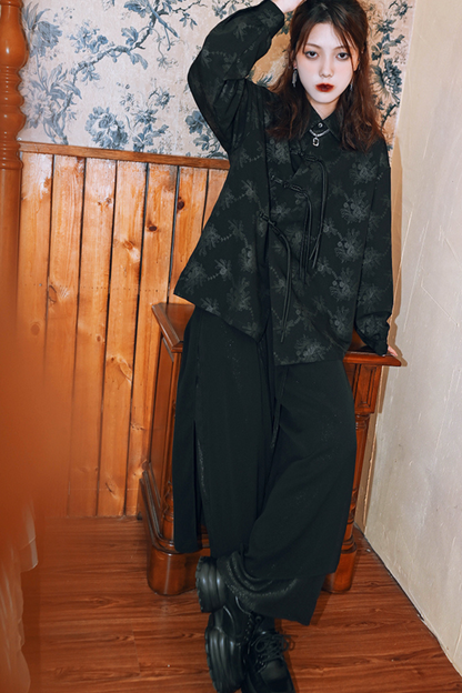 レトロなブラウスのタッセルデザイン