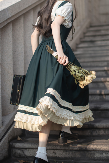 スカートベスト、ビッグシャツ、カレッジブローチ、ウエスタンリボン、パフスリーブ