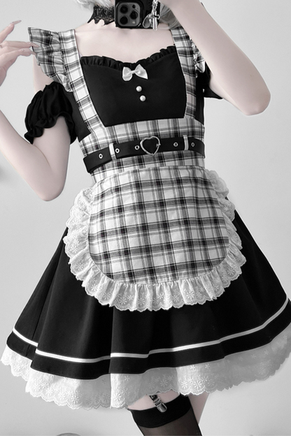 One-piece mine with apron check set maid
