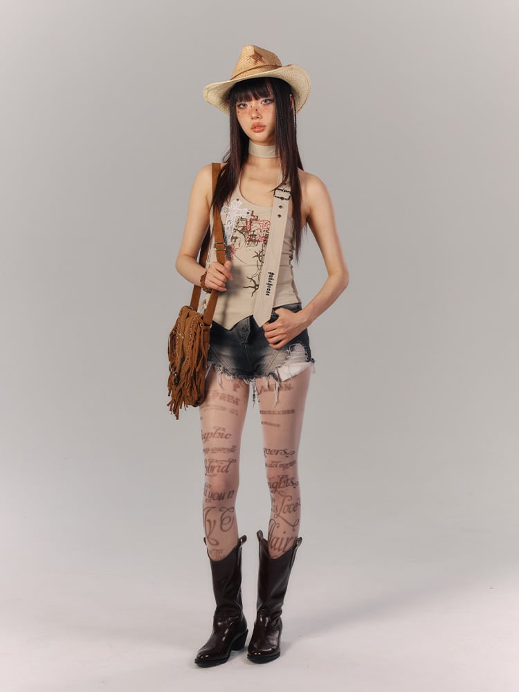 Aprikosenfarbenes Neckholder-Top mit Kreuzapplikation