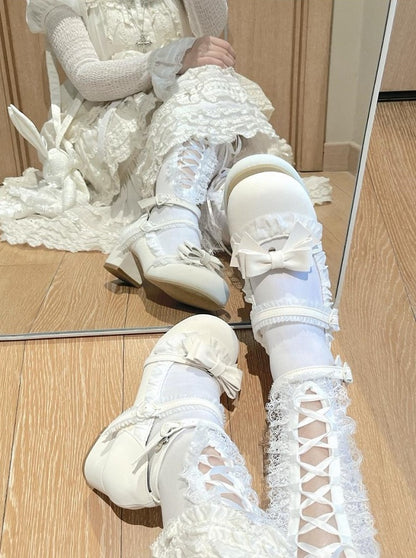 Mid-heel Sweet Lolita Off-white Shoes with Decorative Heart Snap & Bow Decor