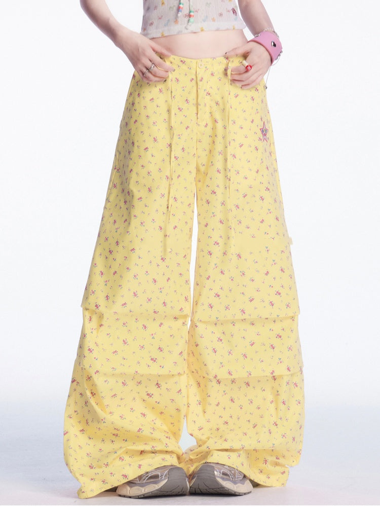 ライトイエローのドローストリングウエスト花柄ワイドレッグカジュアルパンツ