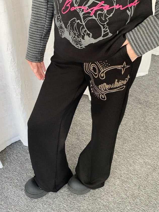 Casual Straight Leg Pants with Heart Rhinestone - Solkatt