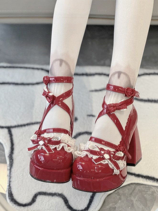 Hohe Weinrote Heels mit Rüschen – Lolita Rote Spitze Verträumt