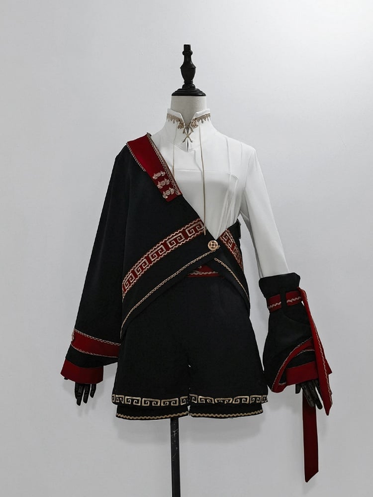 Motif Lace-Up Ruyi Red Gold Details Shorts High-Waisted Black with Embroidered Lace Trim