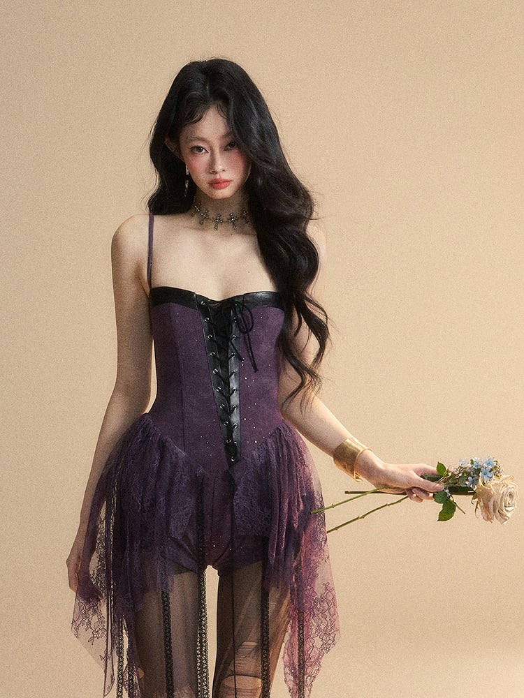 裾スリップドレスフロントアシンメトリーレースディテールショーツパープルバスクウエストレースアップグラマラス