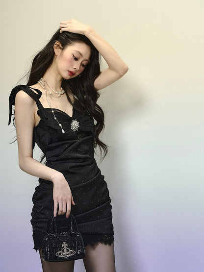 ブラックバタフライボディスラインストーン装飾ルーシュミニスリップドレス