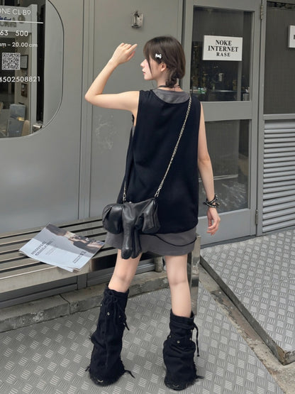 ほろ苦いグレーのトップス、ブラックのアップリケタンクトップ、フェイクレターのウサギ柄のツーピース