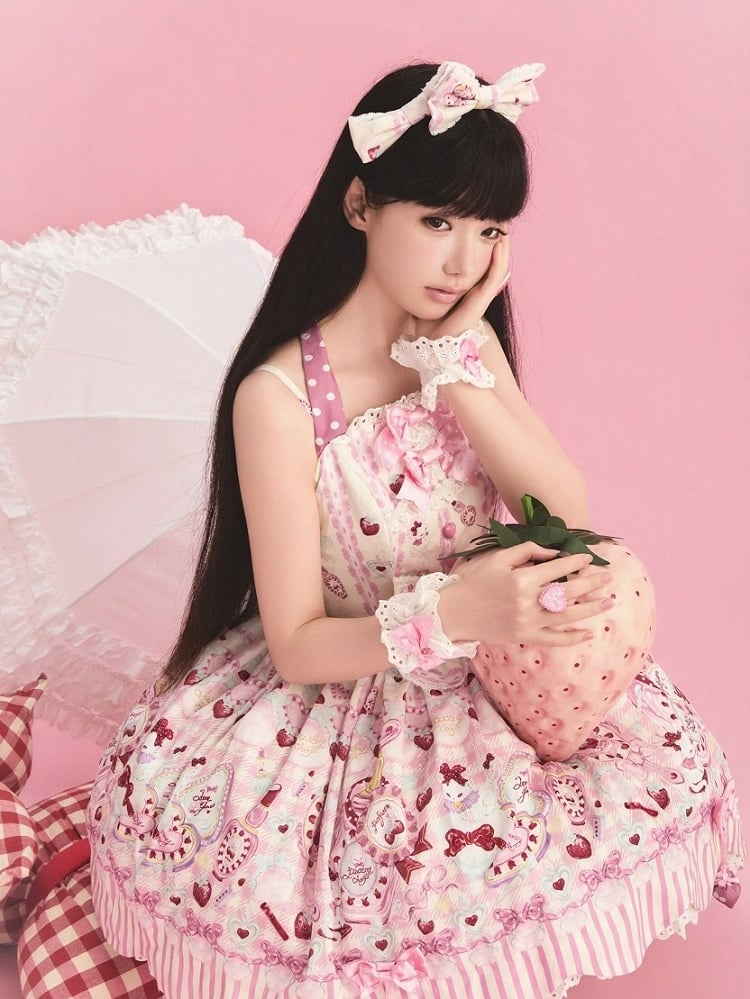 Cream Sweet Lolita Halter Neck JSK Dress with Cosmetics and Cat Print - Pastry Chef