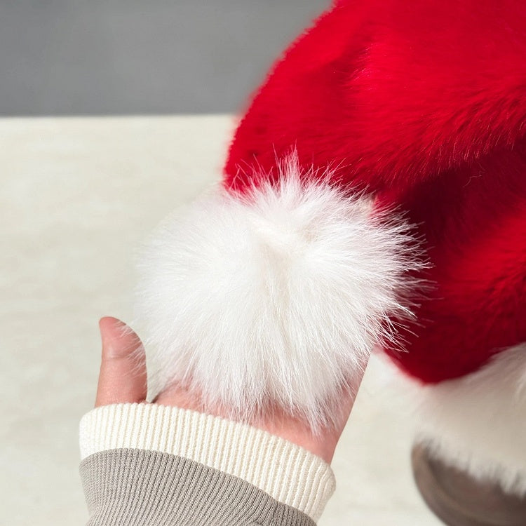 Red Hat Lolita White Furry Christmas-Themed