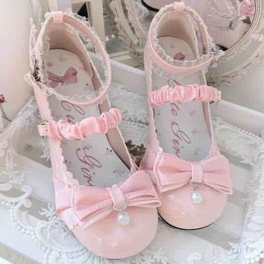Rosa Lolita Mary Janes mit Schleife, Herzschnalle und Spitzendetails