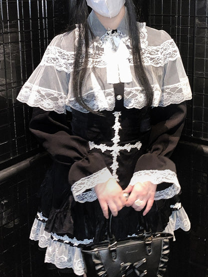 Jirai Kei Bluse im Landminenstil, weiß und schwarz/ganz schwarz, mit Cape-Design aus Spitze