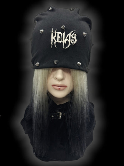 Y2K Schwarze Metallic-Buchstabendetails Nieten Punk Slouchy Beanie