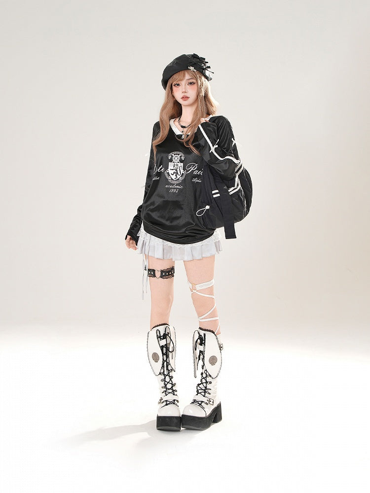 Vibe and Logo Sweatshirt Bow Black/White Accents Academia with Print