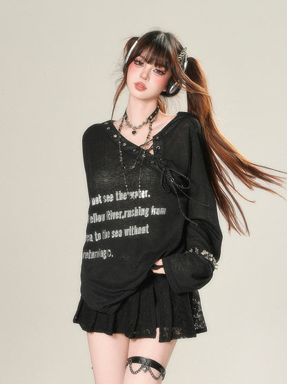 Schwarz/weißes, halbtransparentes Sonnenschutz-Top mit asymmetrischem Ausschnitt und Schnürdetail