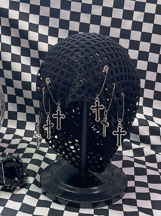 Charm Schwarze Beanie Details Pin Y2K Design Kreuz Fischnetz