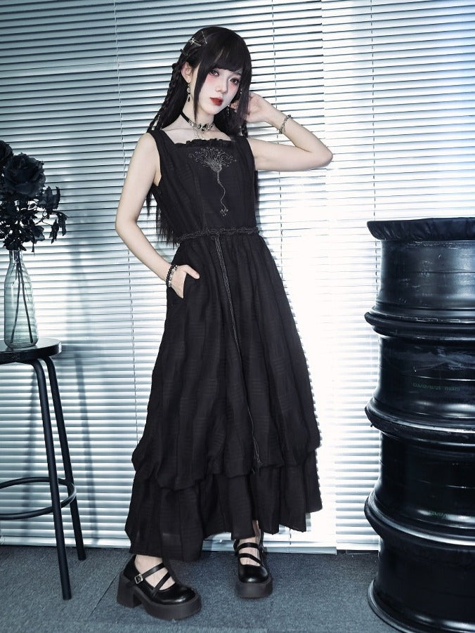 Black Square Neck Sleeveless Dress Sea Lily Embroidery