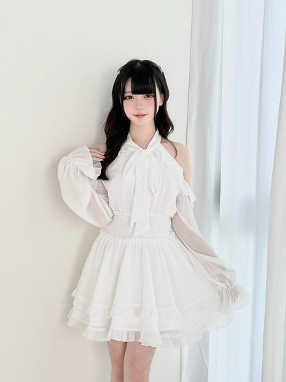 Ästhetische Jirai-Taille für weiße Schultern – gesmoktes Kleid, Clean Kei, Ausschnitt, Rüschen, gestuft