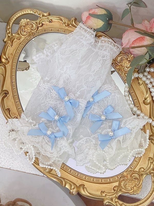 Ärmel mit weißer und blauer Schleife