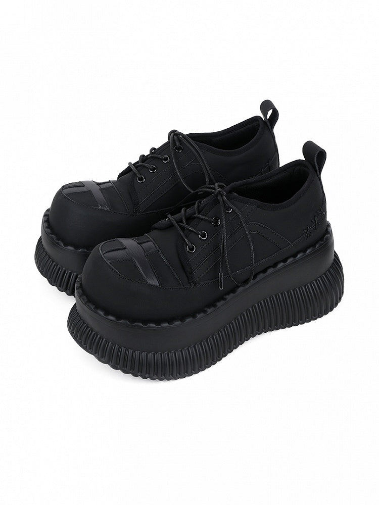 Gothic Lace-Up Schwarz - Plateaus im Design Top Cross mit