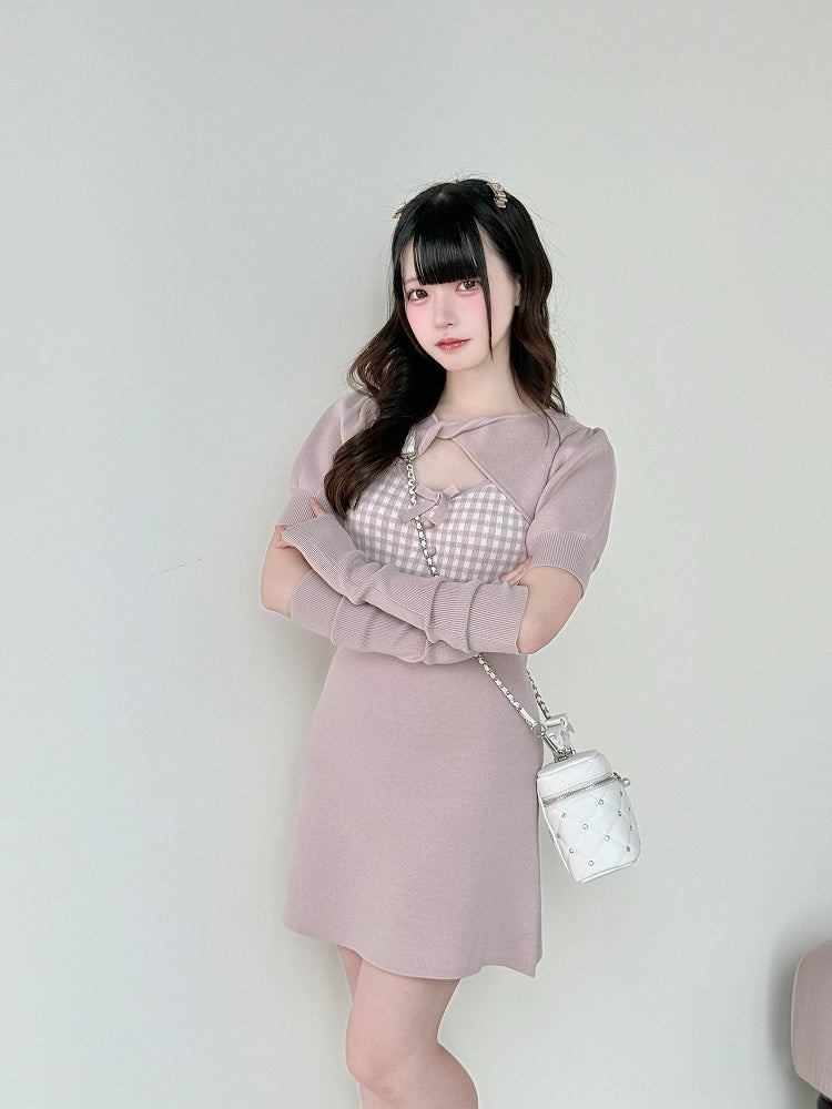 Pinkes Kei-Strickkleid mit kantigem und süßem Cutout-Twist-Jirai-Gewagtes Kleid: mit kariertem Hals