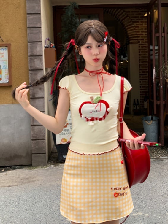 ホワイトハイウエストレタープリントイエロー＆チェック柄スカート