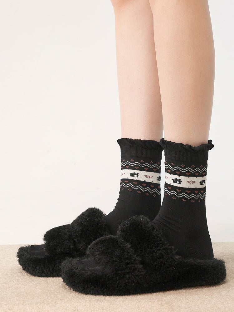 Cotton Geometric Pattern Ruffled Socks Trim and Black/White/Gray House