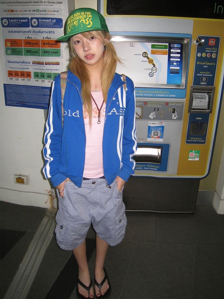 Neck Embroidery Lettering Stripe Jacket Zip Blue Mock with Trim