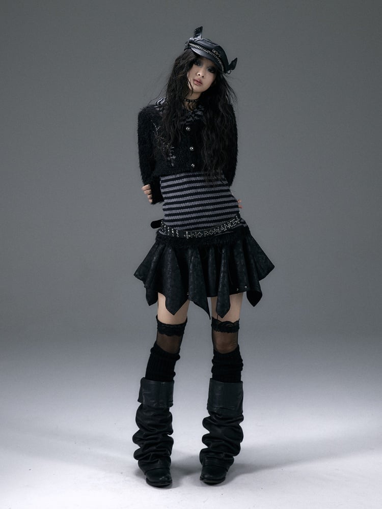 Schwarzer Rock mit Taschentuchsaum und Schnürung