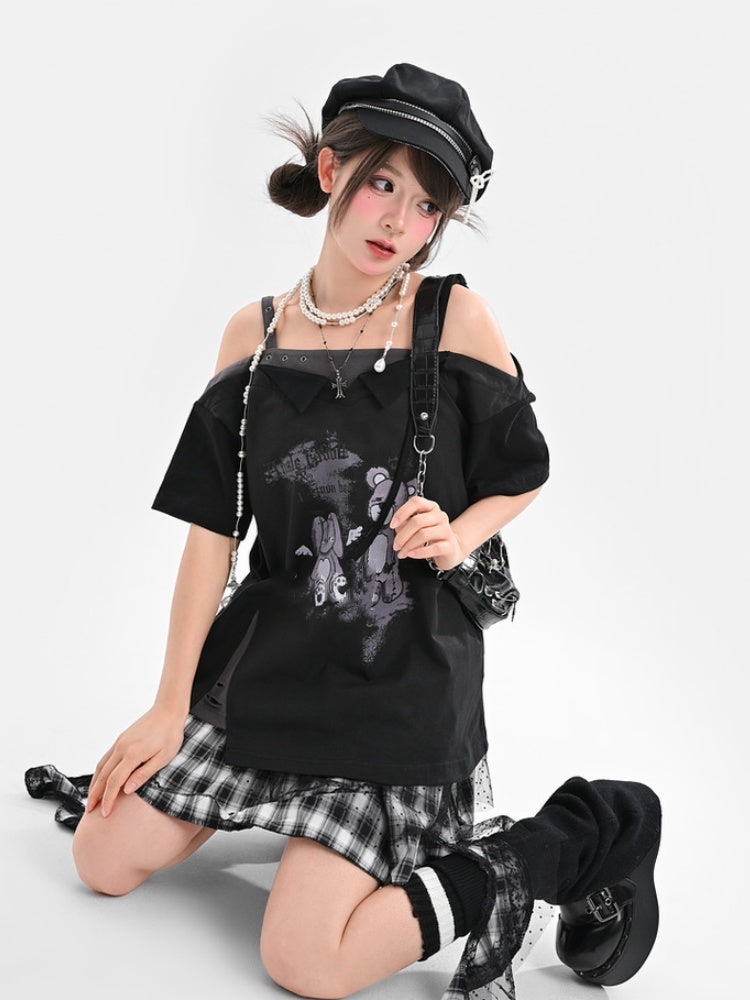 ブラック オフショルダー ネックライン テディベア プリント Tシャツ