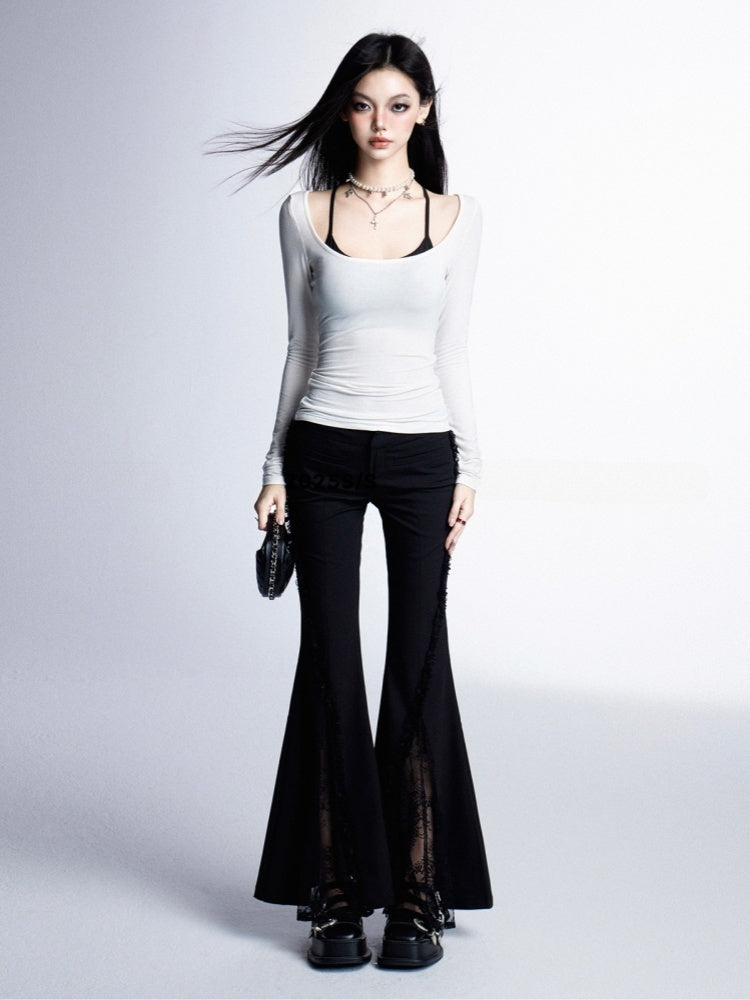 Spitzenpatches, Bündchen, Saum, glamouröse Taille, rohe schwarze, tief ausgestellte Hose