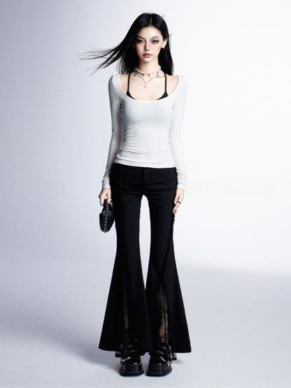 Spitzenpatches, Bündchen, Saum, glamouröse Taille, rohe schwarze, tief ausgestellte Hose