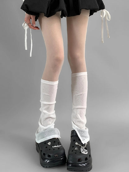 ホワイト/ブルーの袖、レッグカフス、スプリット