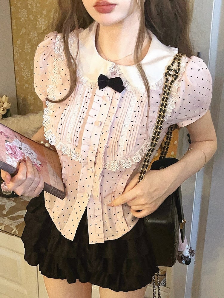 Bluse mit gepunkteten Akzenten und Dollcore-Rosa-Baumwolle in Schwarz