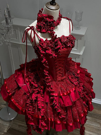 Stäbchengefüttertes, gestuftes Gothic-Pailletten-Rüschenkleid mit Rosen und rotem Ausschnitt, Lolita