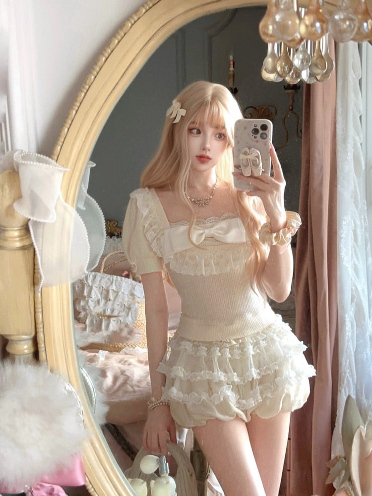 Trim Bow Apricot Top Slim-Fit Puff Playful With Lace Sleeve