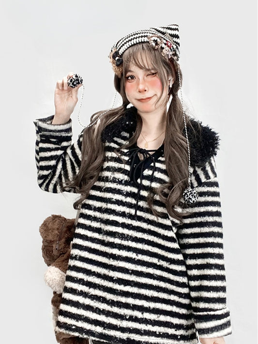 ブラック＆ホワイトのストライプ柄Vネックオーバーサイズニットスウェットシャツ（取り外し可能な襟付き）