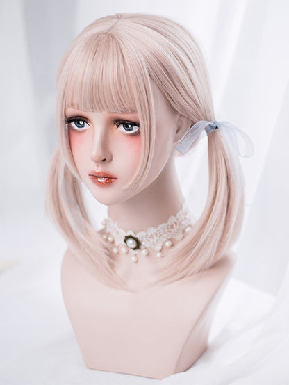 Hellrosa, 42 cm lange, glatte Perücke mit vollem Pony