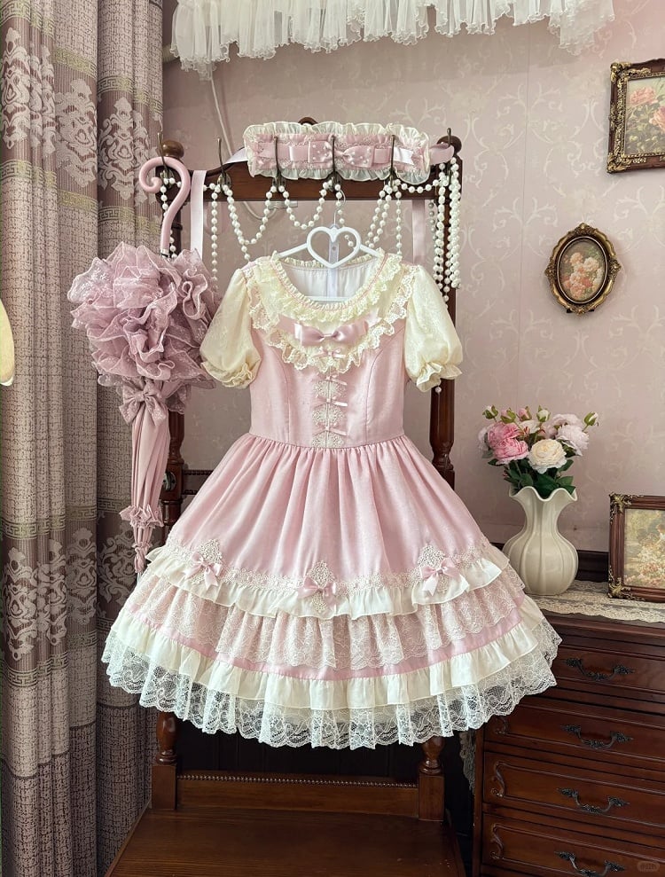 OP Stufen-Spitzenbesatz Hellrosa Süßes Lolita-Kleid Puffärmel Schleife