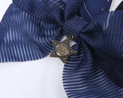 Dunkelblaues Matrosenkragen-Oberteil mit Himmelskugel-Print und weißem JK-Uniform-Oberteil