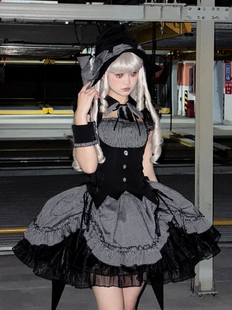 Bow Gothic Lolita Chain Witch / Spider Black and Decorated Red Big Web Hat