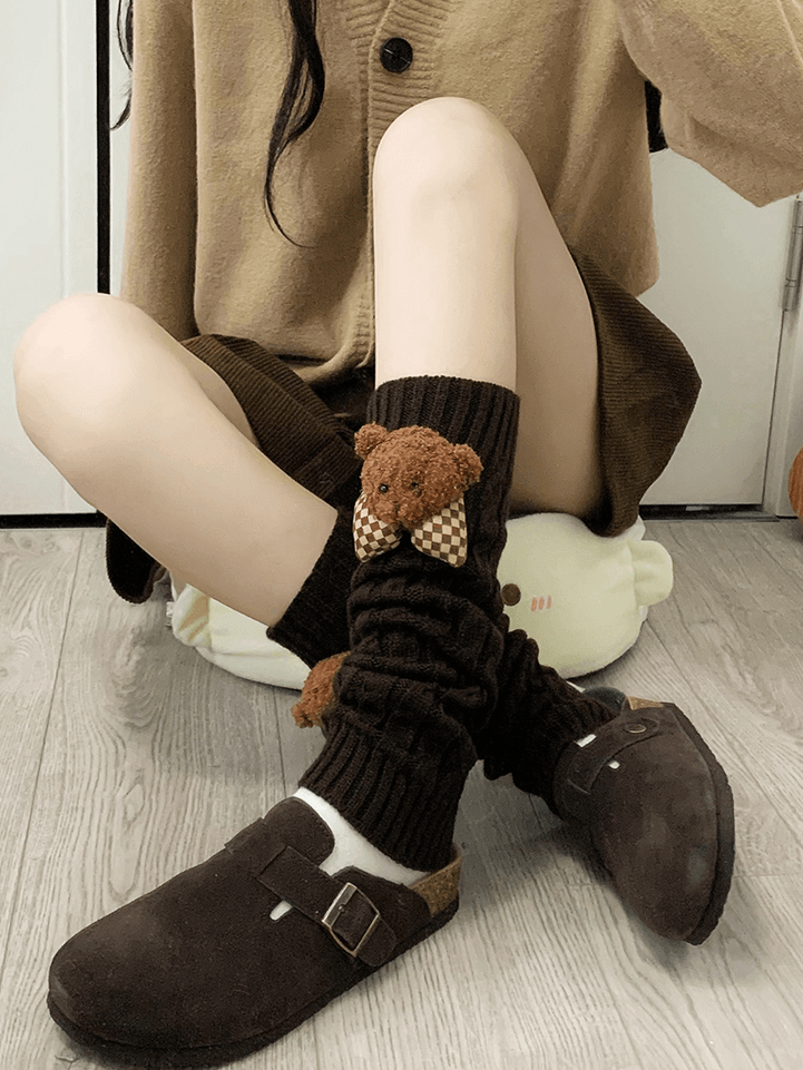 ミルクホワイト Y2K ニットレッグウォーマー（クマのぬいぐるみ付き）