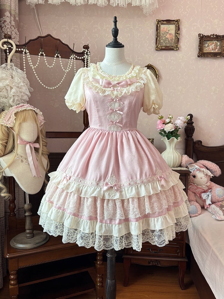 OP Stufen-Spitzenbesatz Hellrosa Süßes Lolita-Kleid Puffärmel Schleife