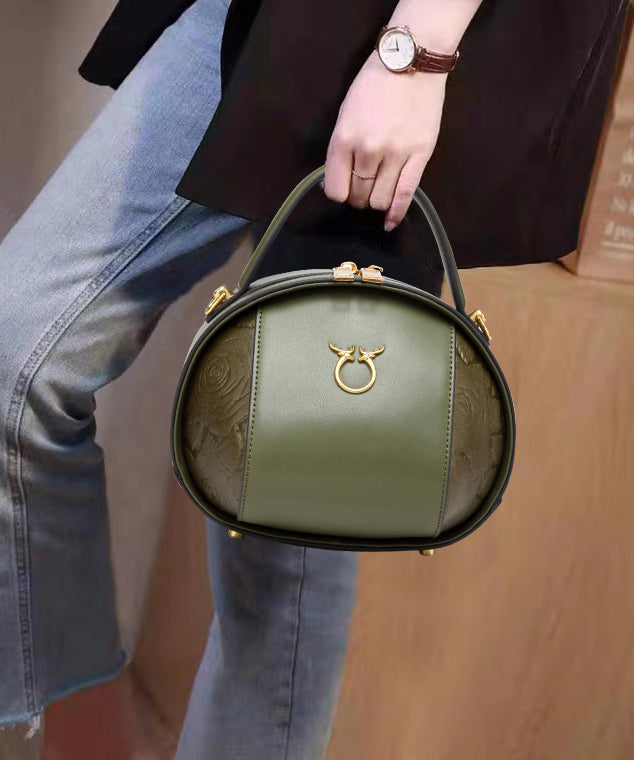 Runde, vielseitige, lässige Tasche aus braunem Kalbsleder