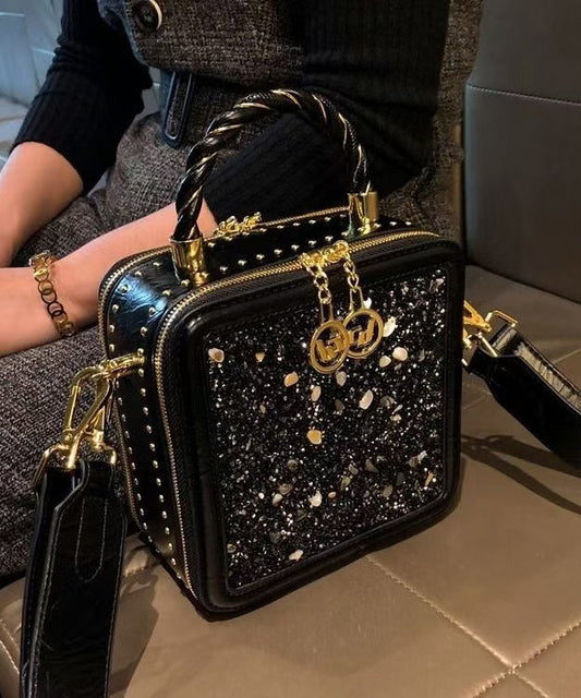 Schwarze Mini-Tasche aus Kalbsleder mit vielseitigem Zirkon-Chic-Muster