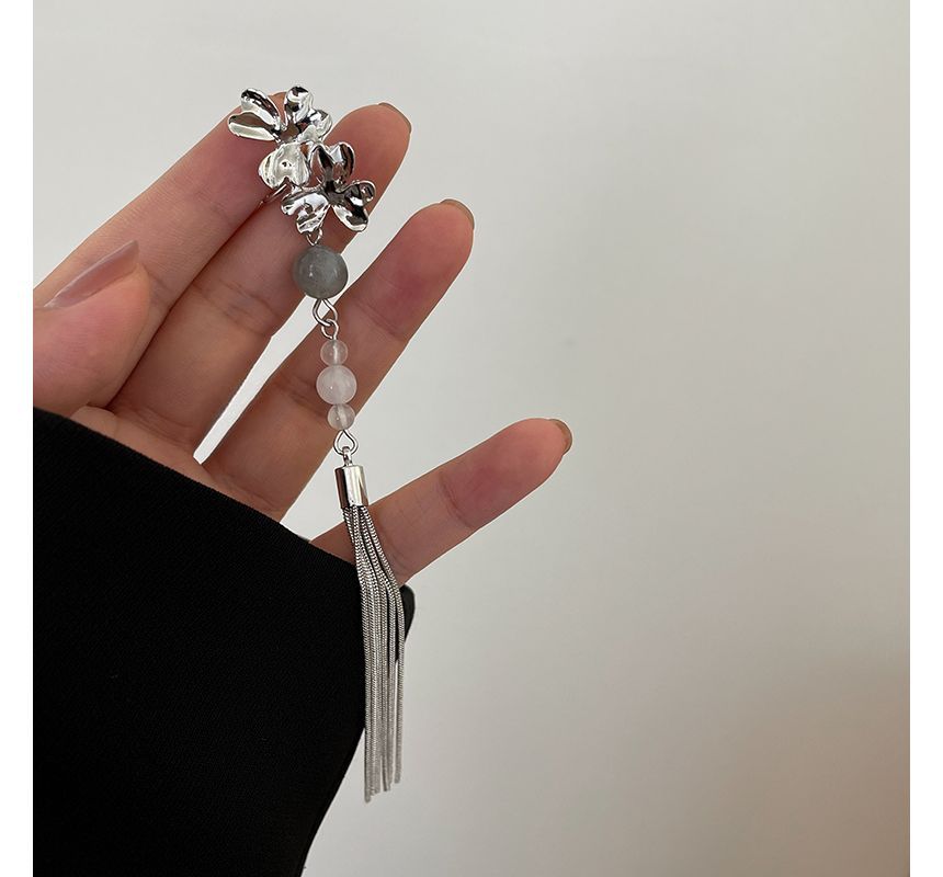 Manschetten-Ohrring mit Fransen aus Acryl mit Blume