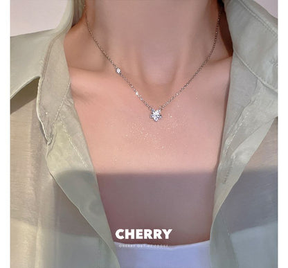 ラインストーンペンダントネックレス