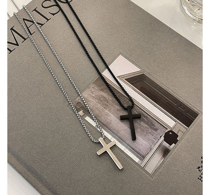 ペンダントクロスネックレス