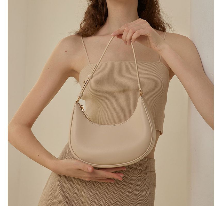 レザーショルダーバッグフェイク