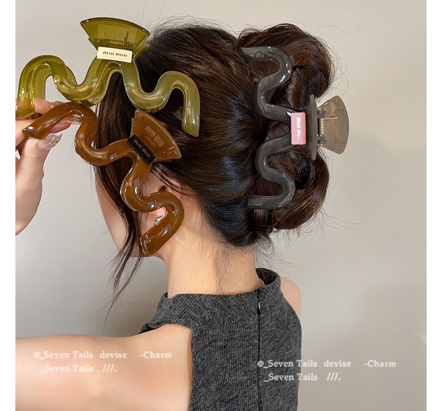 Acrylic Hair Wavy Claw